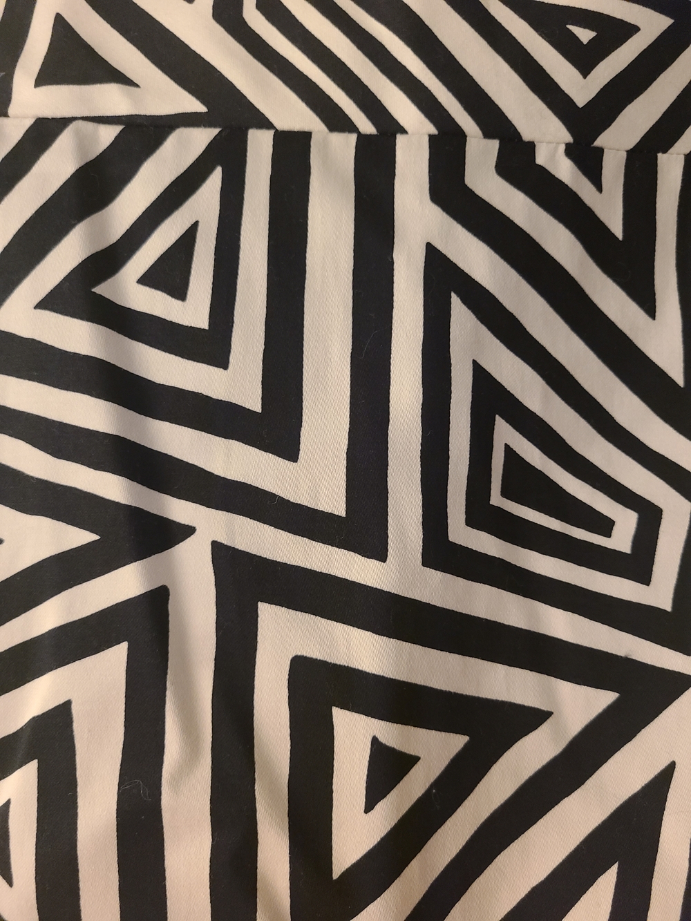 Express Geometric Print Mini Skirt Size 2 NWT - Picture 3 of 7